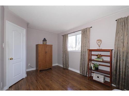 127 Essex Point Drive, Cambridge, ON - Indoor Photo Showing Other Room