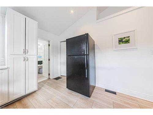 258 West 19Th Street, Hamilton, ON - Indoor Photo Showing Other Room