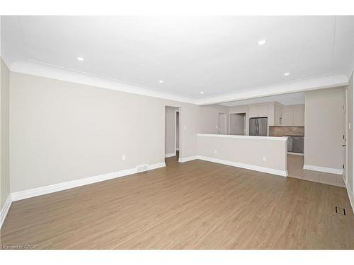 30 Wildewood Avenue, Hamilton, ON - Indoor Photo Showing Other Room