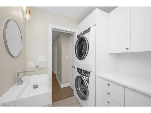 30 Wildewood Avenue, Hamilton, ON - Indoor Photo Showing Laundry Room