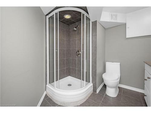30 Wildewood Avenue, Hamilton, ON - Indoor Photo Showing Bathroom