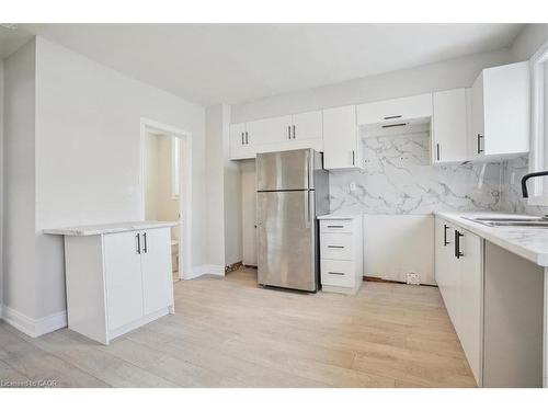 510 Britannia Avenue, Hamilton, ON - Indoor Photo Showing Kitchen