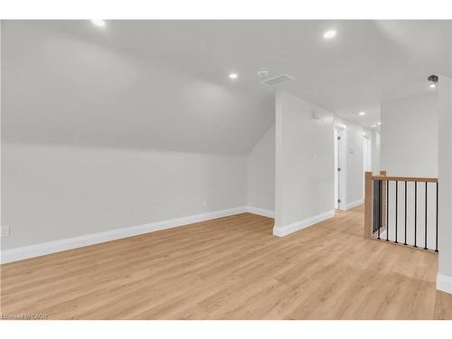 2-22 Ash Street, Kitchener, ON - Indoor Photo Showing Other Room