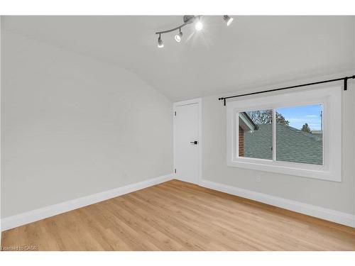 2-22 Ash Street, Kitchener, ON - Indoor Photo Showing Other Room