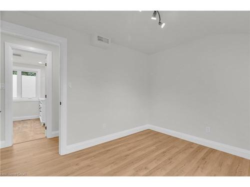2-22 Ash Street, Kitchener, ON - Indoor Photo Showing Other Room