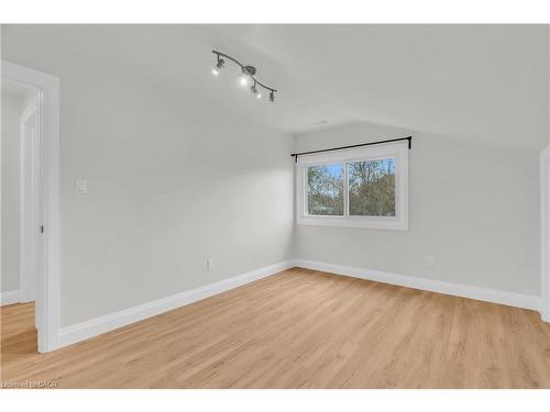 2-22 Ash Street, Kitchener, ON - Indoor Photo Showing Other Room