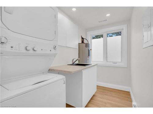 2-22 Ash Street, Kitchener, ON - Indoor Photo Showing Laundry Room
