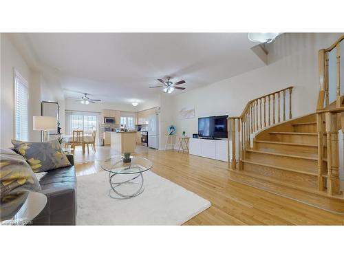 3492 Bala Drive, Mississauga, ON - Indoor Photo Showing Living Room