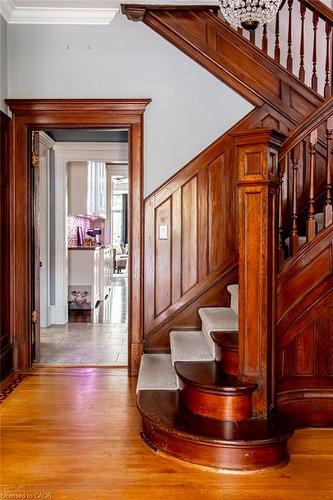 34 Holton Avenue S, Hamilton, ON - Indoor Photo Showing Other Room