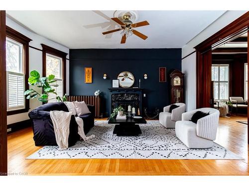 34 Holton Avenue S, Hamilton, ON - Indoor