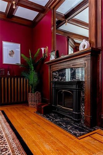 34 Holton Avenue S, Hamilton, ON - Indoor Photo Showing Other Room