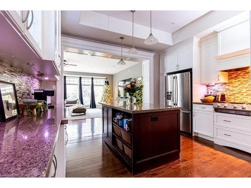 34 Holton Avenue S, Hamilton, ON - Indoor Photo Showing Kitchen With Upgraded Kitchen