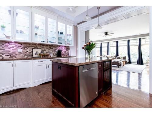 34 Holton Avenue S, Hamilton, ON - Indoor Photo Showing Kitchen With Upgraded Kitchen