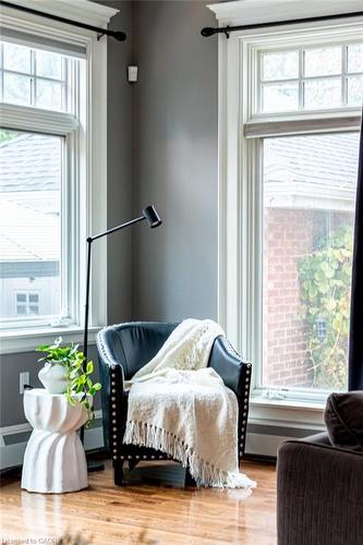 34 Holton Avenue S, Hamilton, ON - Indoor