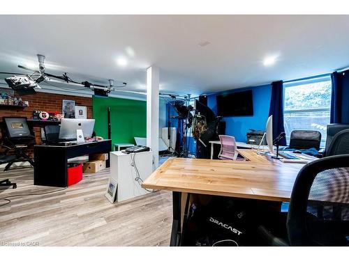 34 Holton Avenue S, Hamilton, ON - Indoor