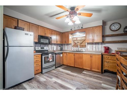 50 Scottacres Boulevard, Caledonia, ON - Indoor Photo Showing Kitchen