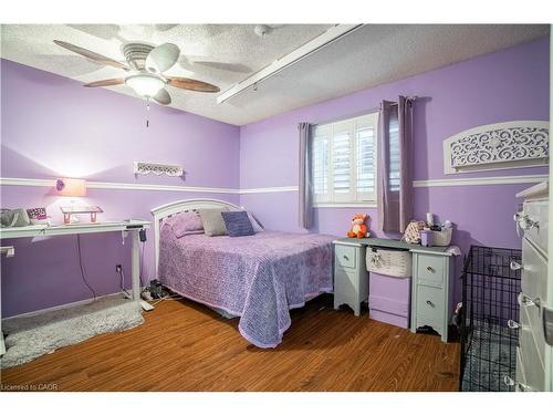 50 Scottacres Boulevard, Caledonia, ON - Indoor Photo Showing Bedroom