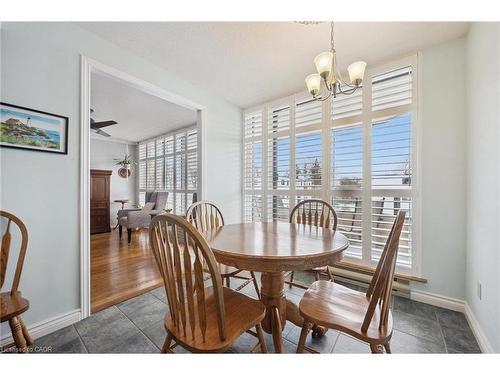 406-2 Lancaster Street E, Kitchener, ON - Indoor Photo Showing Dining Room