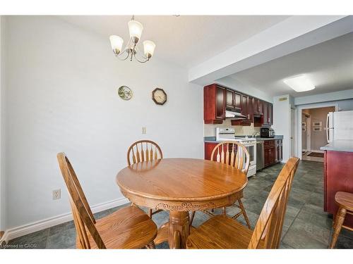 406-2 Lancaster Street E, Kitchener, ON - Indoor Photo Showing Dining Room
