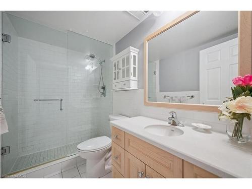 406-2 Lancaster Street E, Kitchener, ON - Indoor Photo Showing Bathroom