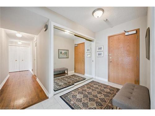 406-2 Lancaster Street E, Kitchener, ON - Indoor Photo Showing Other Room