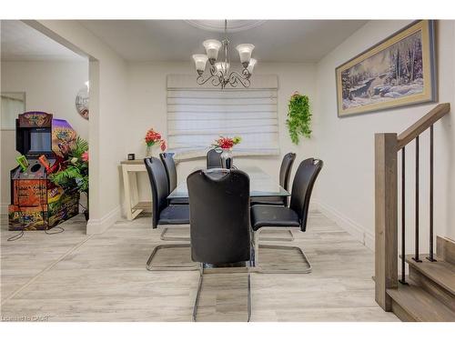 31 Bonfair Court, Kitchener, ON - Indoor Photo Showing Dining Room