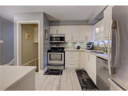 31 Bonfair Court, Kitchener, ON - Indoor Photo Showing Kitchen With Double Sink