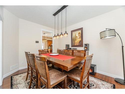 908 Gabor Street, London, ON - Indoor Photo Showing Dining Room