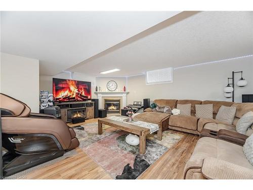 908 Gabor Street, London, ON - Indoor Photo Showing Living Room With Fireplace