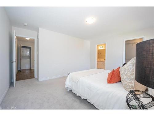 73 Forestwalk Street, Kitchener, ON - Indoor Photo Showing Bedroom