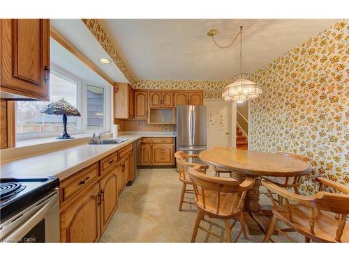 26 Camden Place, Kitchener, ON - Indoor Photo Showing Kitchen With Double Sink