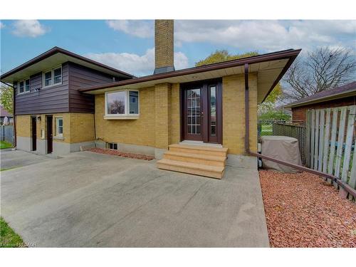 26 Camden Place, Kitchener, ON - Outdoor