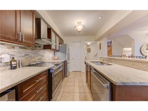 601 Isaiah Crescent, Kitchener, ON - Indoor Photo Showing Kitchen With Double Sink