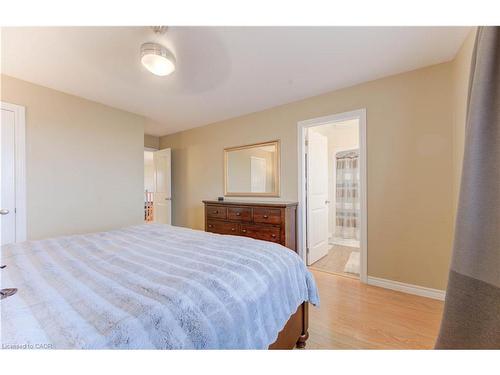 601 Isaiah Crescent, Kitchener, ON - Indoor Photo Showing Bedroom