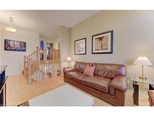601 Isaiah Crescent, Kitchener, ON - Indoor Photo Showing Living Room
