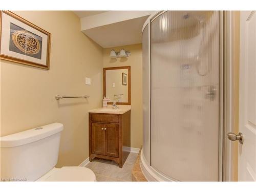601 Isaiah Crescent, Kitchener, ON - Indoor Photo Showing Bathroom
