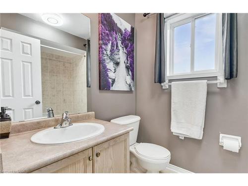 5 Mavin Street, Brantford, ON - Indoor Photo Showing Bathroom