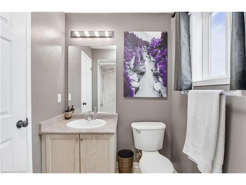 5 Mavin Street, Brantford, ON - Indoor Photo Showing Bathroom
