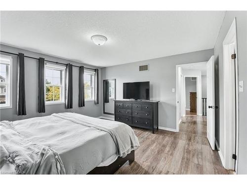 5 Mavin Street, Brantford, ON - Indoor Photo Showing Bedroom