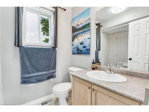 5 Mavin Street, Brantford, ON - Indoor Photo Showing Bathroom