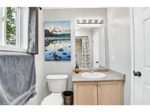 5 Mavin Street, Brantford, ON - Indoor Photo Showing Bathroom