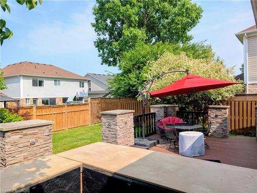 5 Mavin Street, Brantford, ON - Outdoor With Deck Patio Veranda
