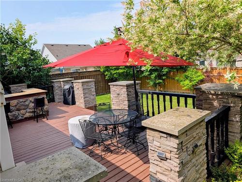 5 Mavin Street, Brantford, ON - Outdoor With Deck Patio Veranda