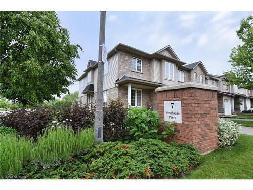 49-7 Southside Place, Hamilton, ON - Outdoor