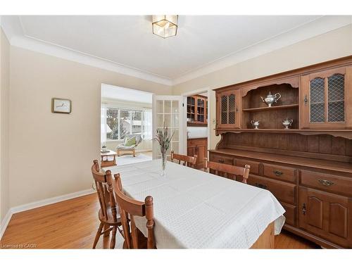 75 Flamboro Street, Waterdown, ON - Indoor Photo Showing Dining Room