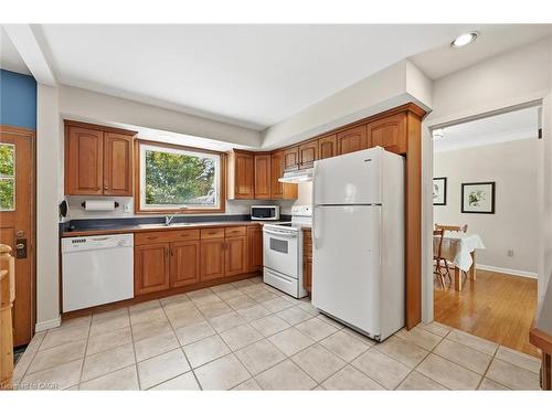 75 Flamboro Street, Waterdown, ON - Indoor Photo Showing Kitchen