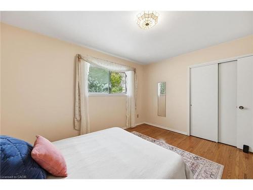 75 Flamboro Street, Waterdown, ON - Indoor Photo Showing Bedroom