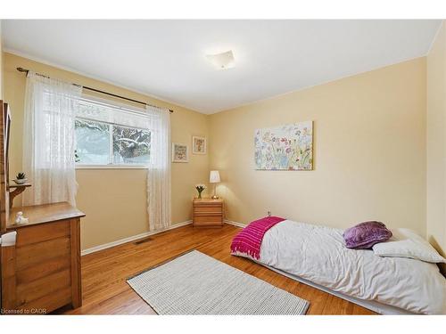 75 Flamboro Street, Waterdown, ON - Indoor Photo Showing Bedroom