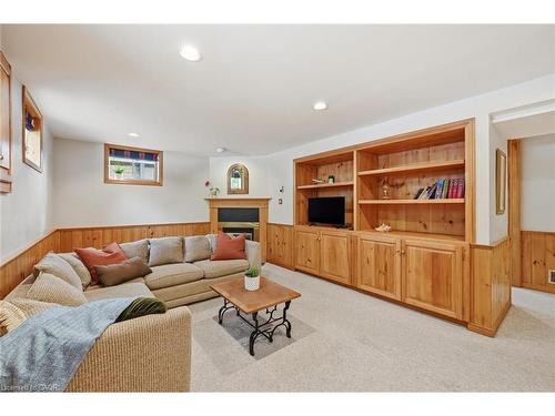 75 Flamboro Street, Waterdown, ON - Indoor Photo Showing Living Room