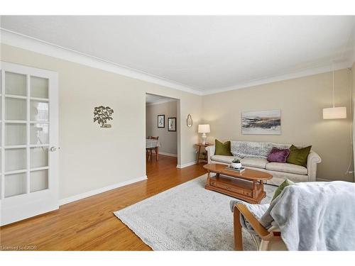75 Flamboro Street, Waterdown, ON - Indoor Photo Showing Living Room